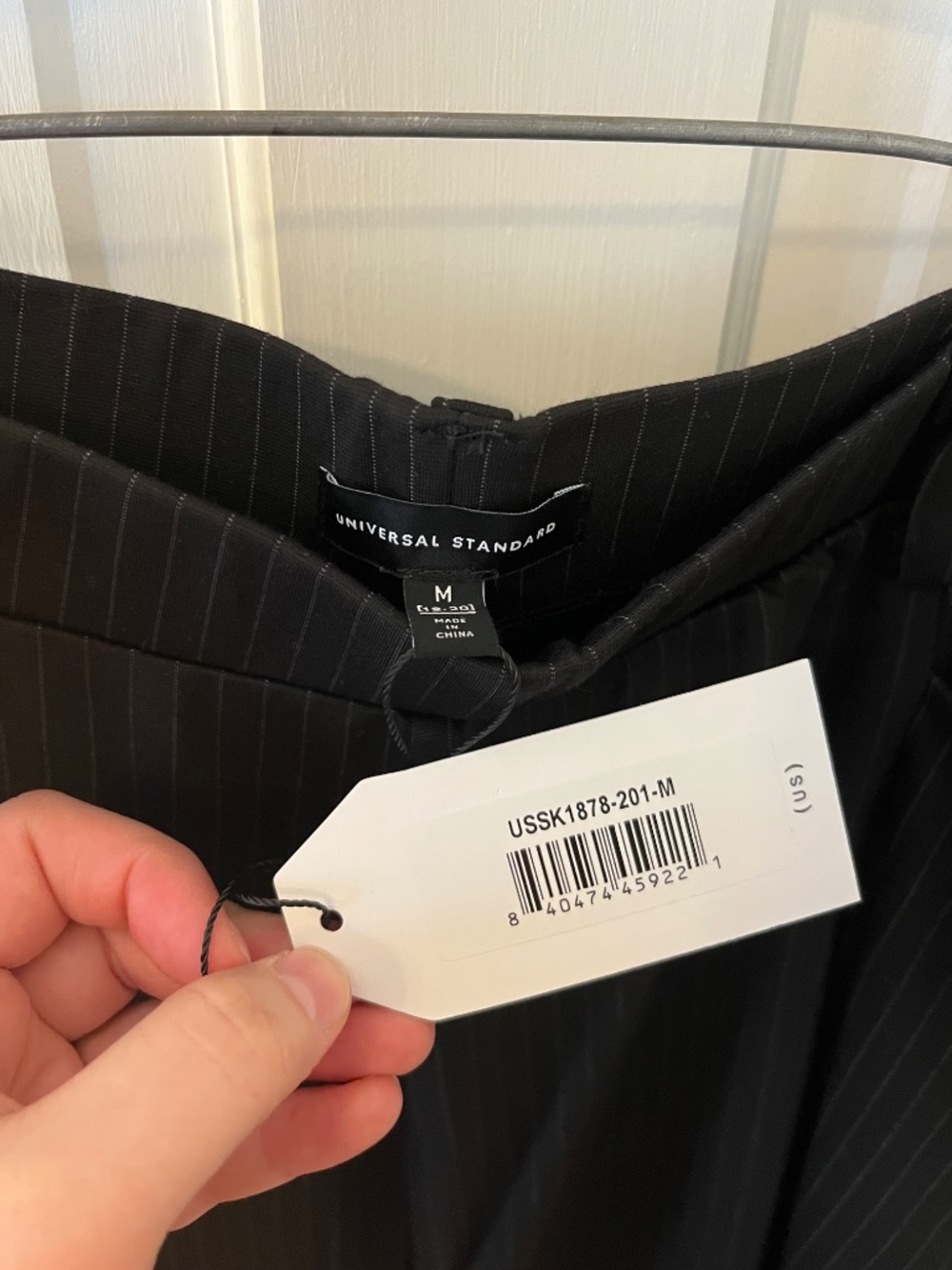 NEW Universal Standard Carla Ponte Skirt in Slate Pinstripe, size 18-20 - Picture 5 of 5